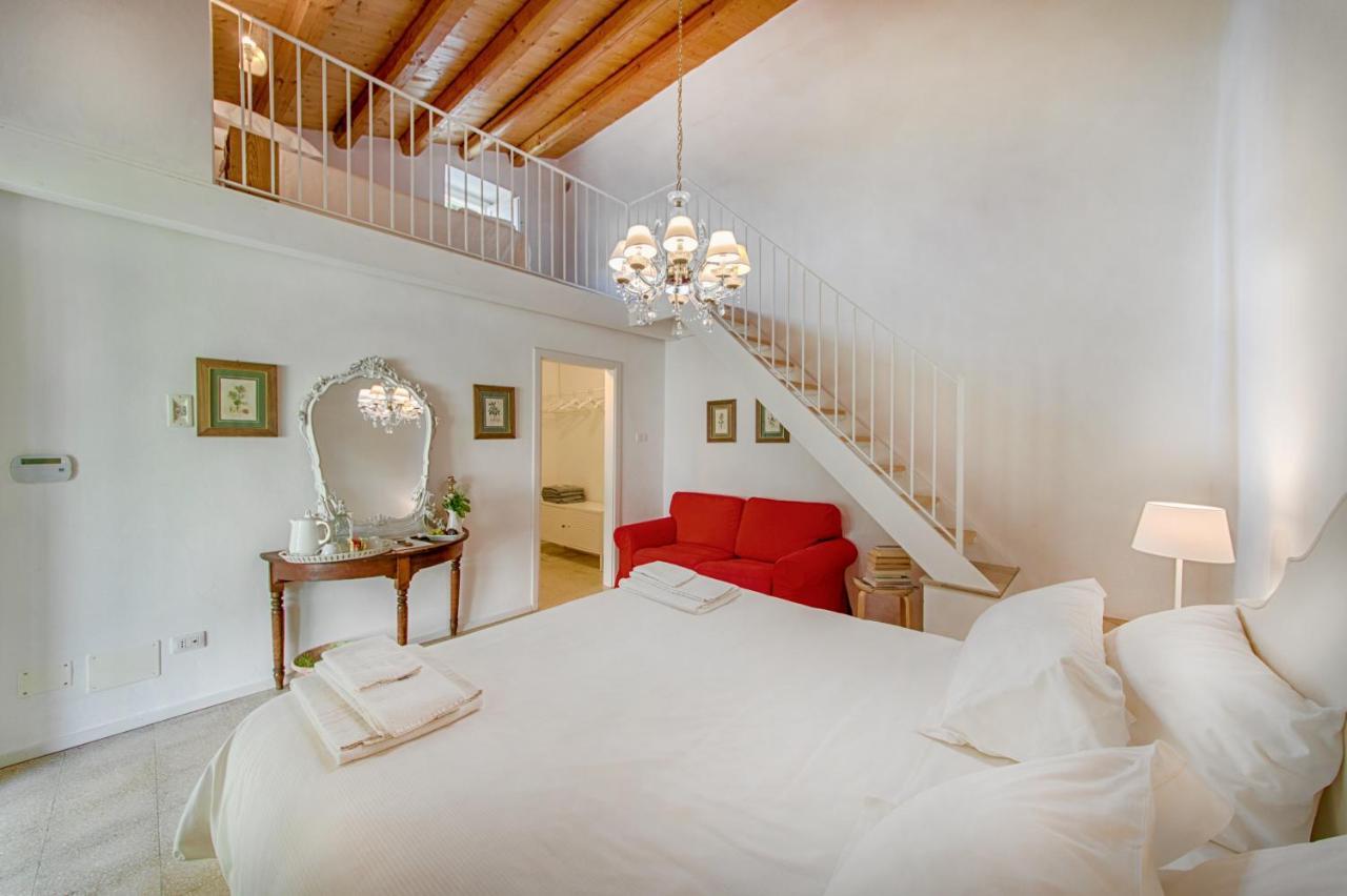 Baglio Occhipinti Farm stay *