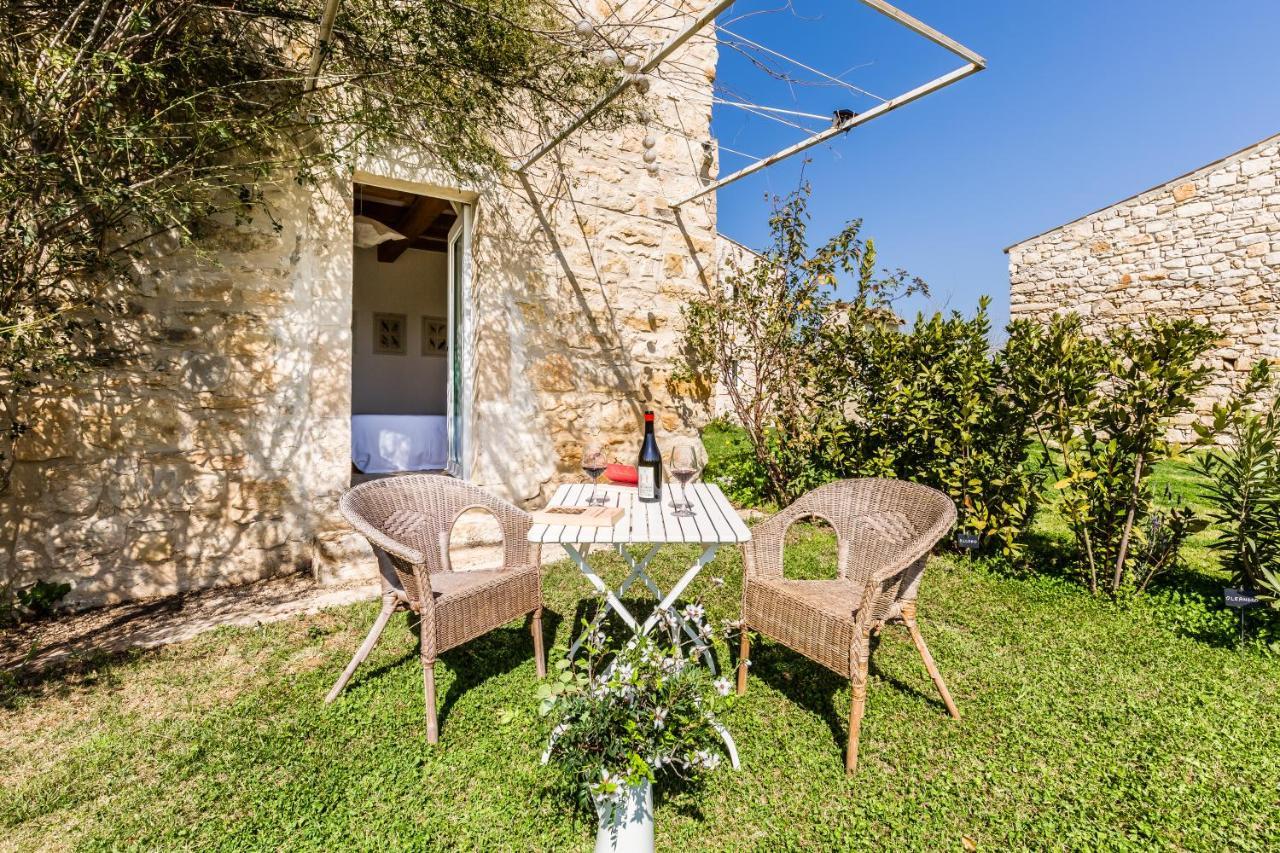 Farm stay Baglio Occhipinti Vittoria