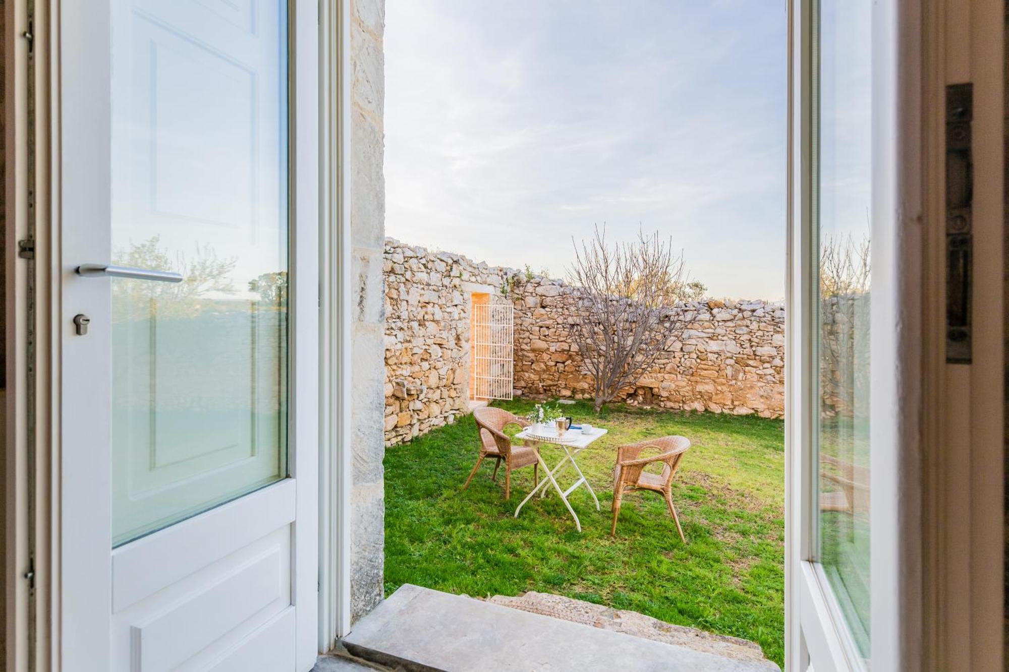 Baglio Occhipinti Farm stay *